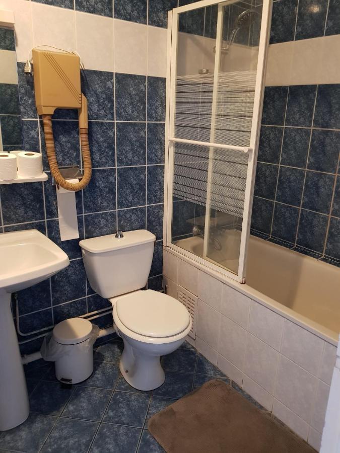 Hotellerie Normande Dozule Экстерьер фото